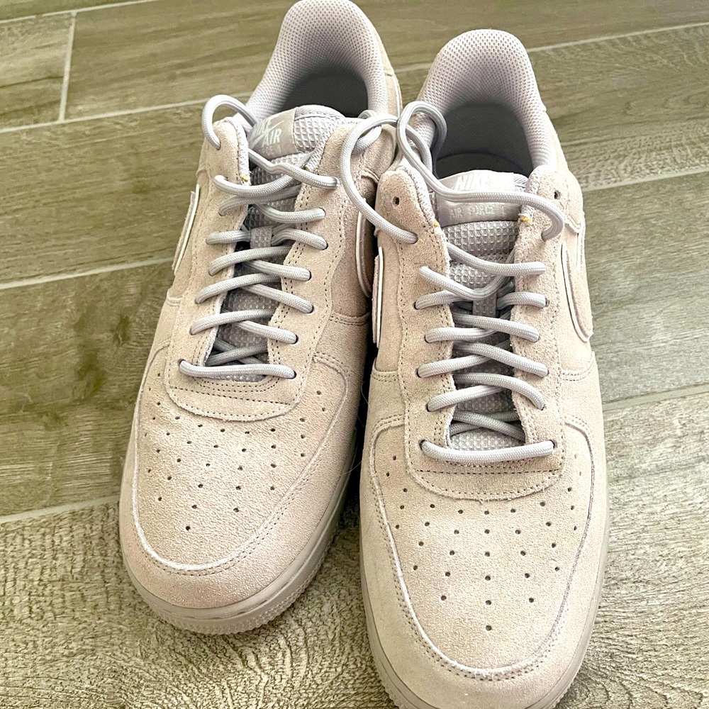 Nike Air Force 1 (rare)